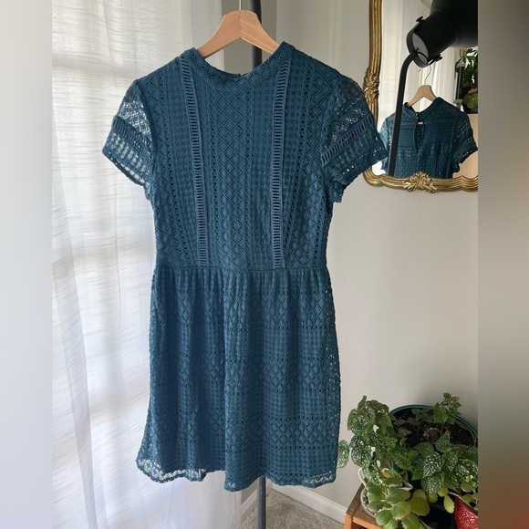 Francesca’s Blue Lace Mini/Midi Length Dress - Picture 2 of 8